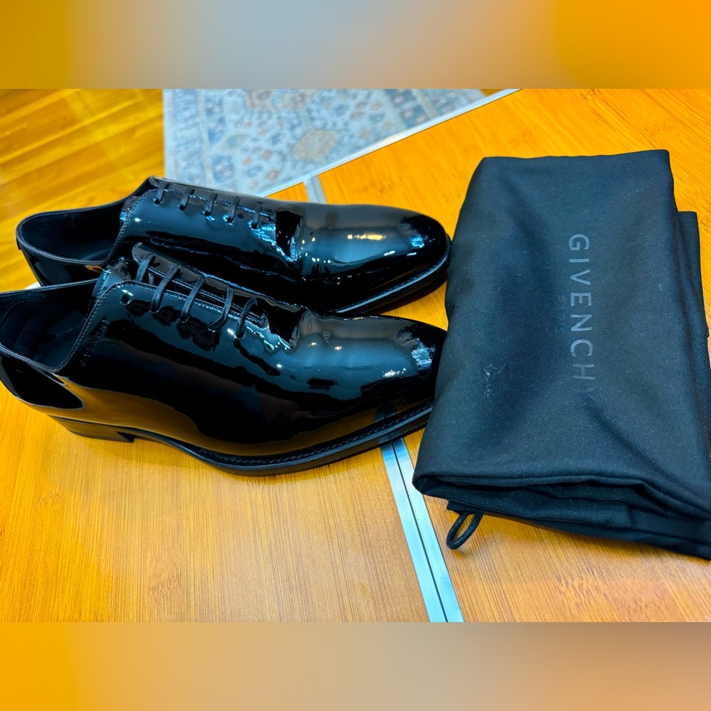 Men Givenchy Classic Oxford Formal Shoes